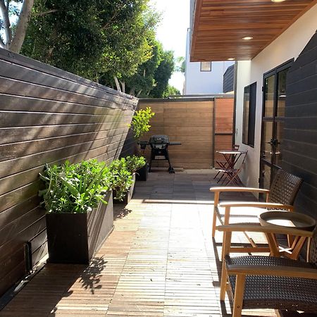 Venice Beach Studio With Large Private Patio Steps To The Beach Los Angeles Kültér fotó