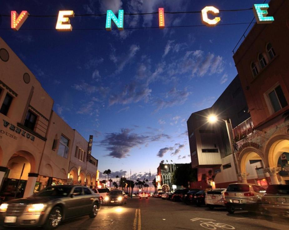 Venice Beach Studio With Large Private Patio Steps To The Beach Los Angeles Kültér fotó