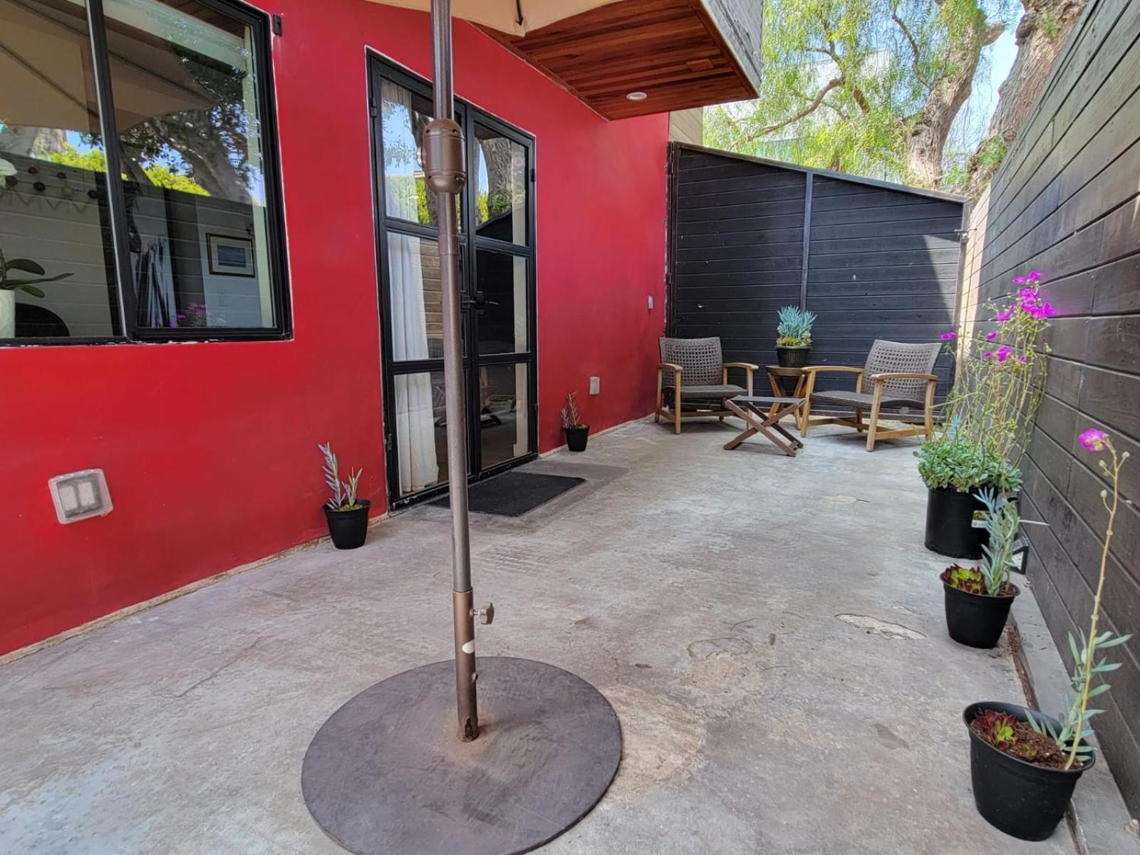 Venice Beach Studio With Large Private Patio Steps To The Beach Los Angeles Kültér fotó