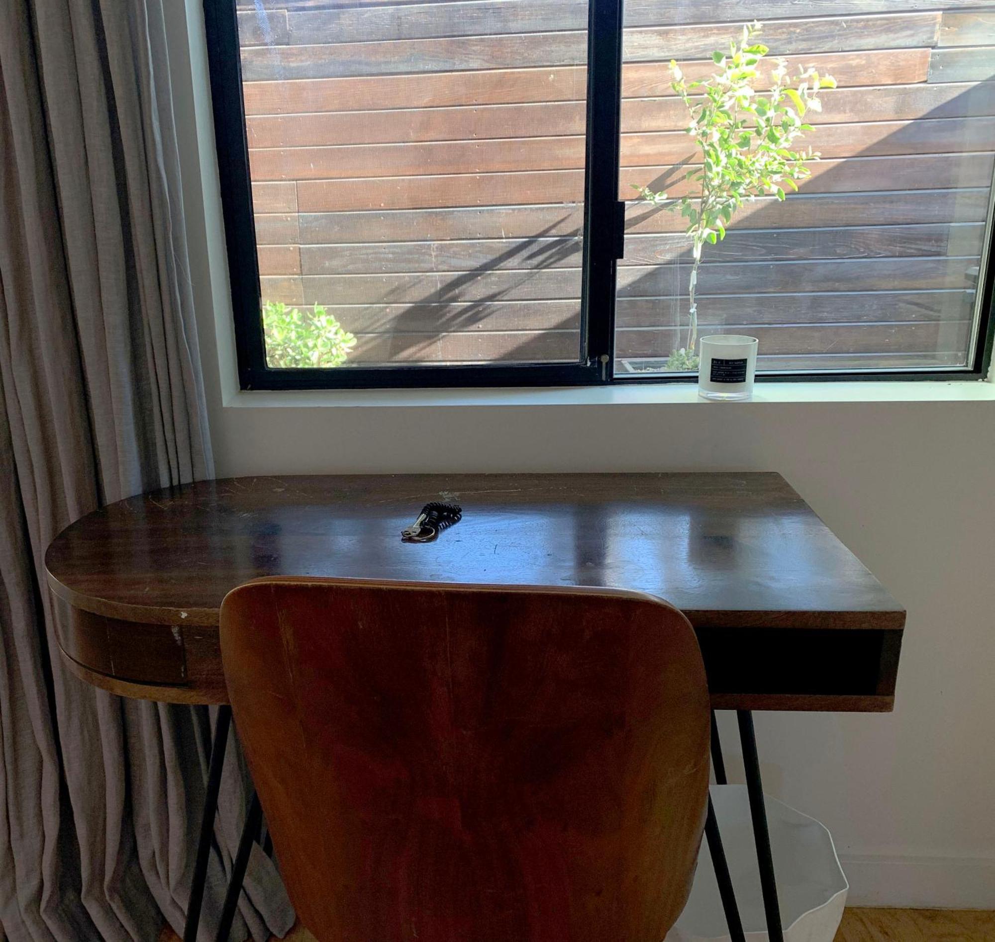 Venice Beach Studio With Large Private Patio Steps To The Beach Los Angeles Kültér fotó